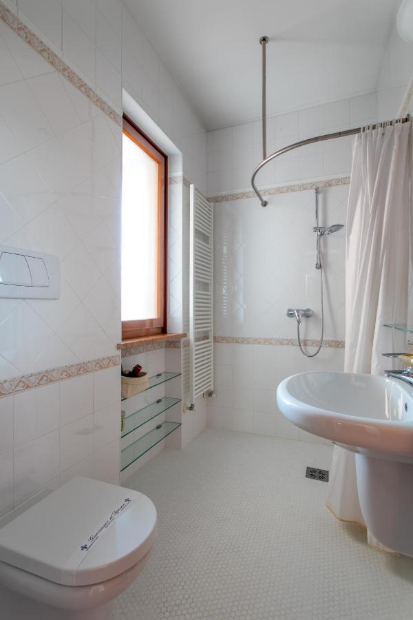 Family Home - Garda 3 Bedrooms Apartment Eksteriør billede